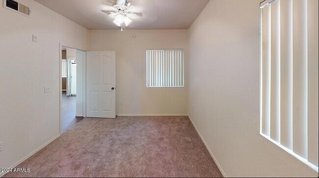Foto del edificio - 16682 N W Point Pkwy