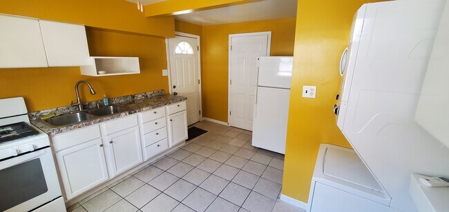 Foto del edificio - 32 Elmhurst St