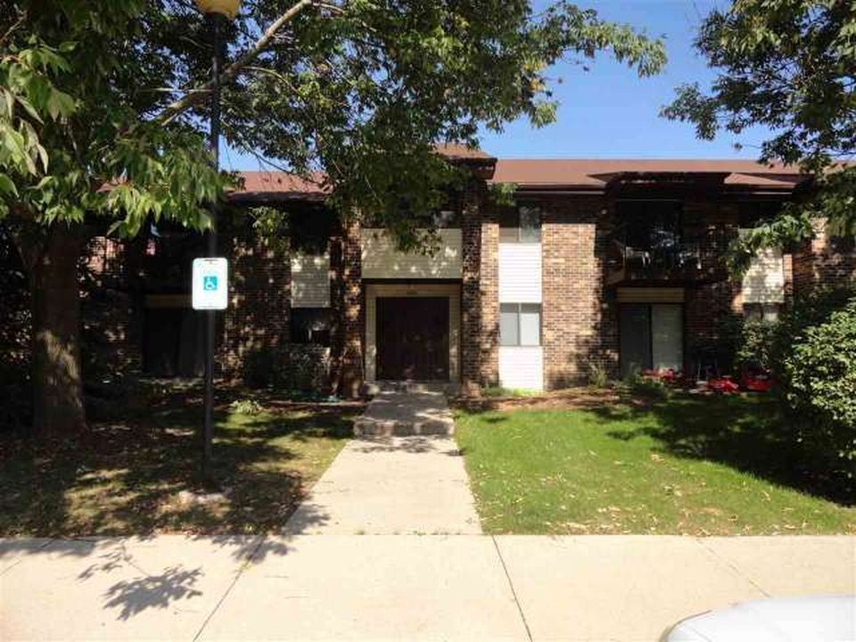 Primary Photo - 1032 S Sunnyvale Ln