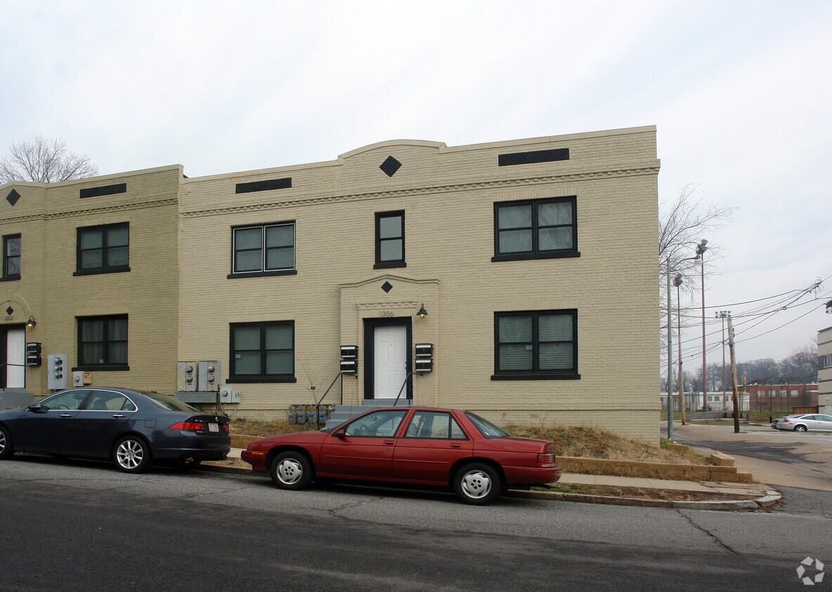 Primary Photo - 1306 Childress St NE
