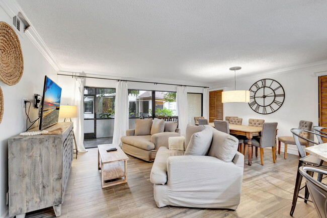 Building Photo - 12660 Shoreline Dr