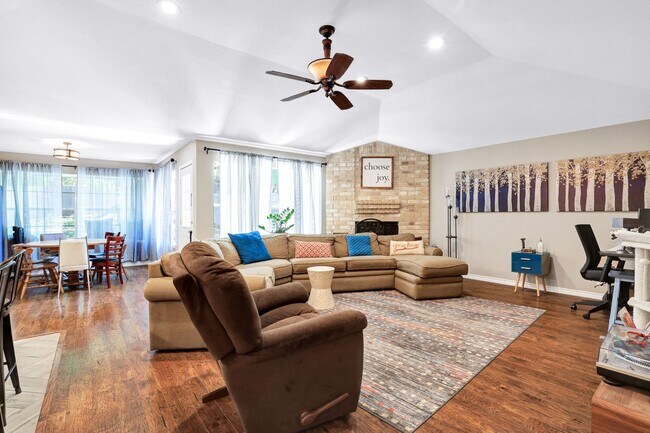 Photo - ***APPLICATION CURRENTLY UNDER REVIEW***Co... House