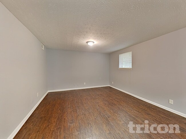 Foto del edificio - 3060 Orbit Cir