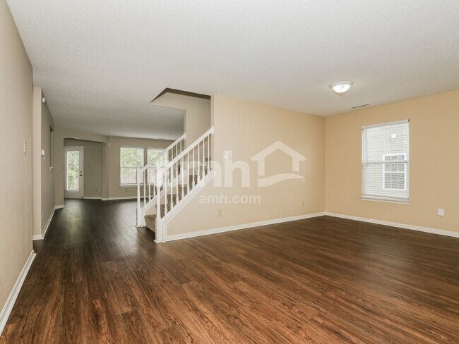 Foto del edificio - 13912 Meadow Lake Dr