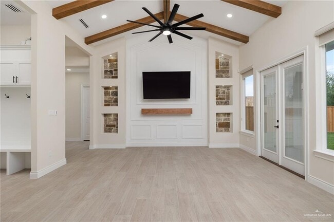 Foto del edificio - 22 Linva Ave