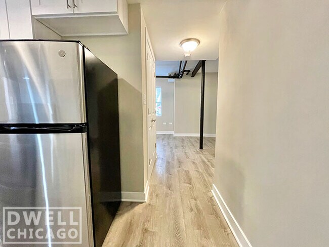 Foto del edificio - 3426 N Elaine Pl