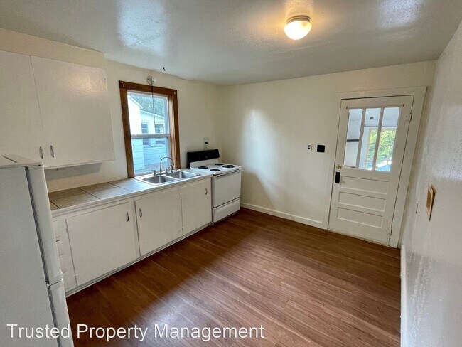 Building Photo - 2 br, 1 bath House - 438 Watson Road