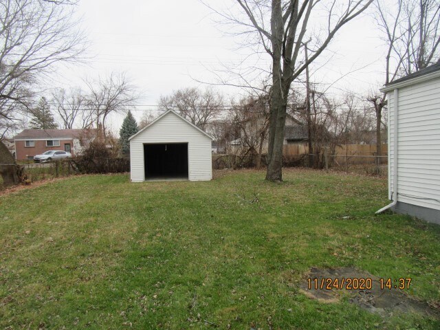 Building Photo - 28530 Glenwood St