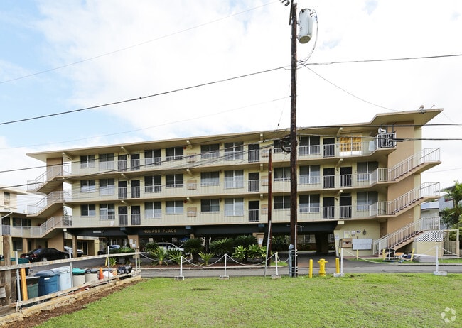 Building Photo - Nu'uanu Place