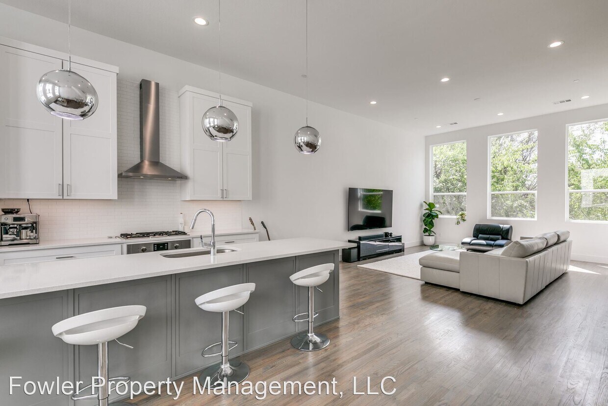 Foto principal - 2 br, 2.5 bath House - 2908 Raleigh #204