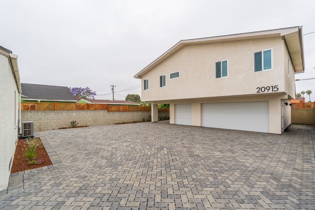 Foto del edificio - New Torrance Home!