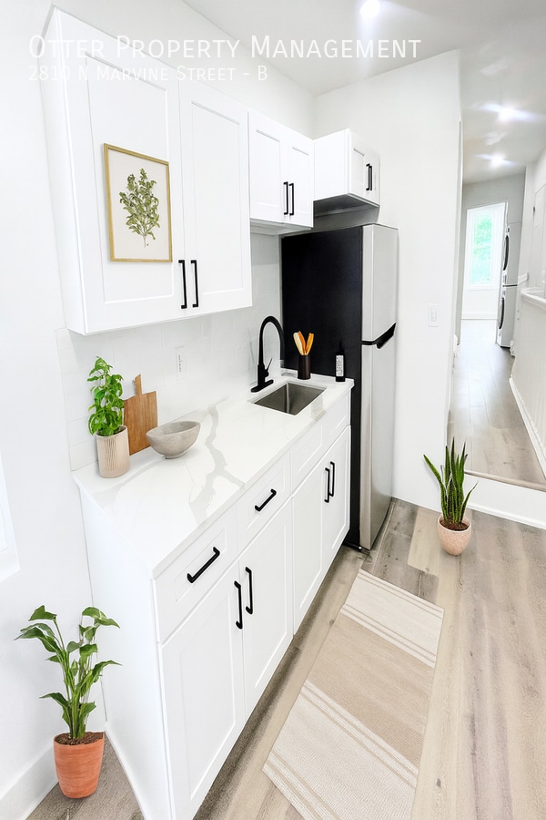 Photo - 2810 N Marvine St Apartment