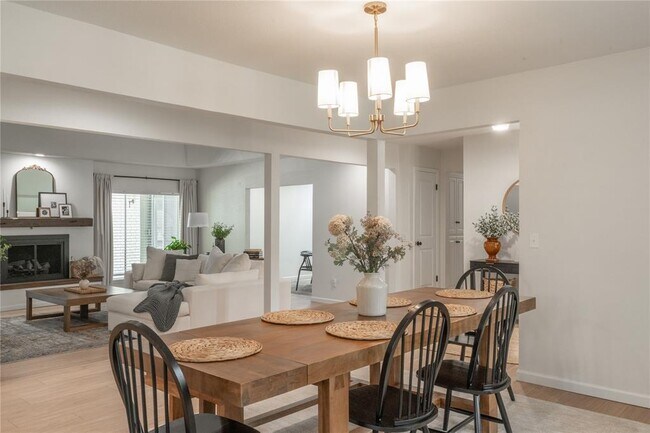 Foto del edificio - 12824 Cedar Springs Rd