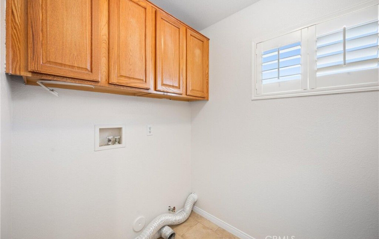 Foto principal - 6043 Lori Ln