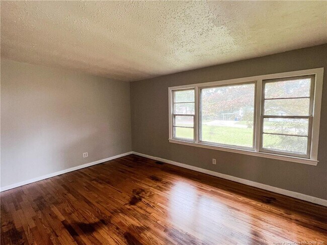 Building Photo - 4216 Rosehill Rd