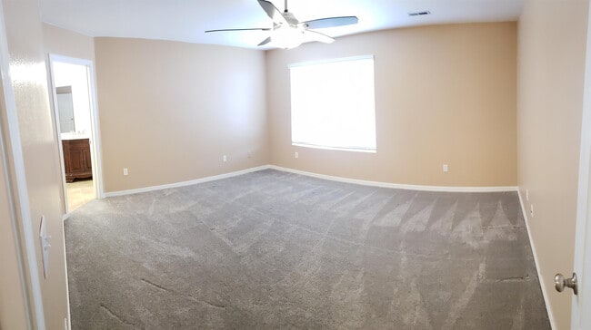 Photo - 262 Wellington Dr House