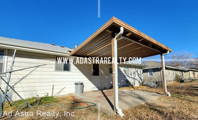 Foto del edificio - 3 br, 1.5 bath House - 5327 E 100th St