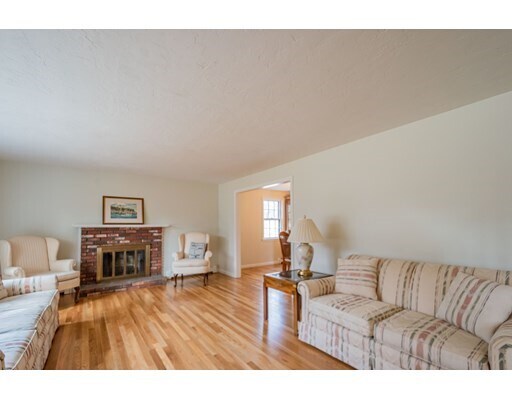 Primary Photo - 3 Woodpark Cir