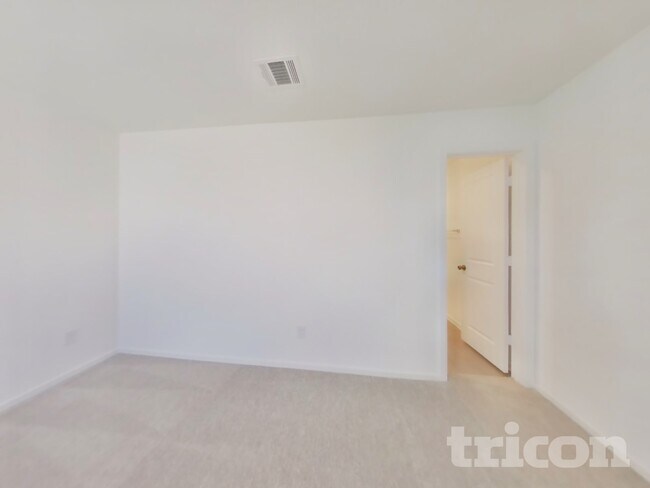 Foto del edificio - 3009 fantasy Terrace Dr