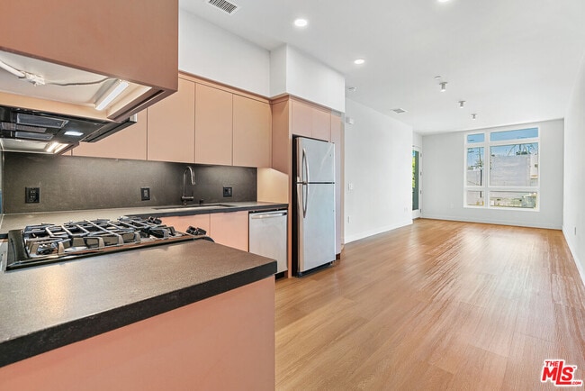 Building Photo - 10601 Washington Blvd