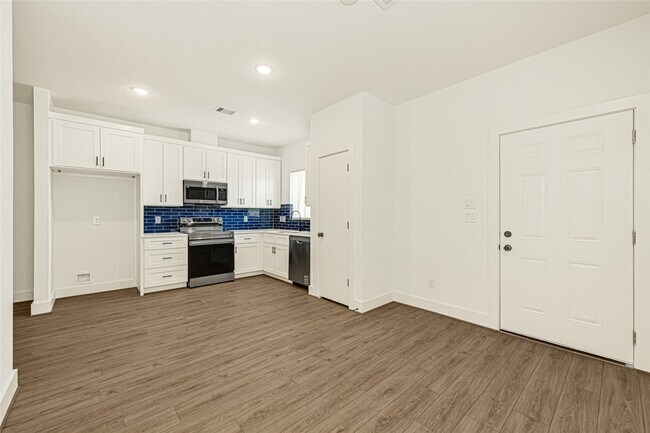 Building Photo - 409 Calloway St