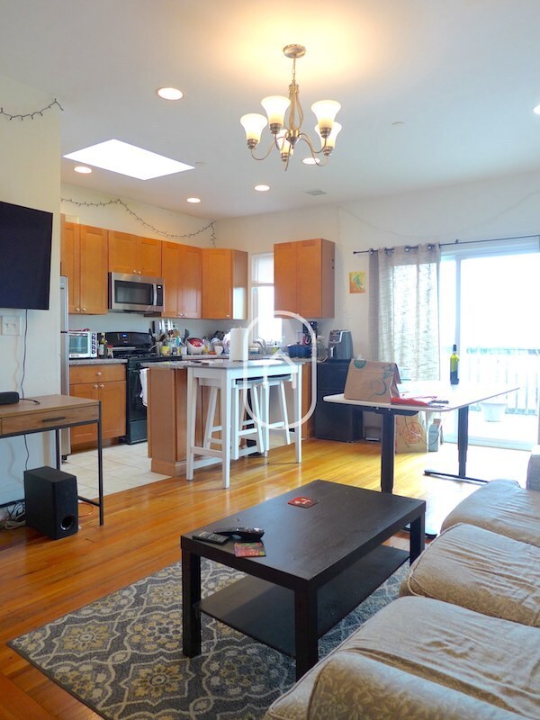 Foto del edificio - 4 Fisher Ave