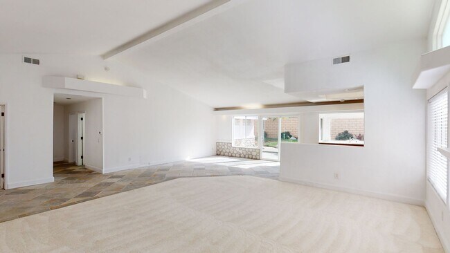 Building Photo - **COMING SOON** Beautiful 4 Bedroom Single...