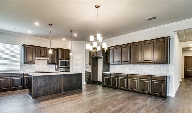 Foto del edificio - 4115 Lightcreek Ln