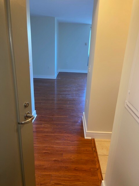 Entrada - 800 4th St SW