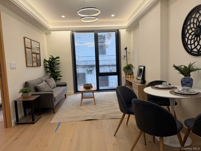 Foto del edificio - 168 E 111th St