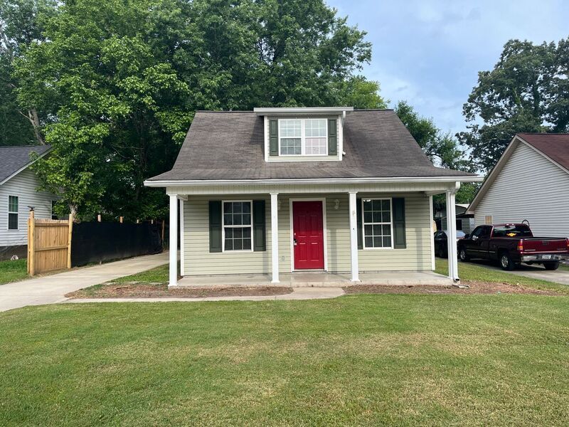 Primary Photo - 60 Mineola Ave