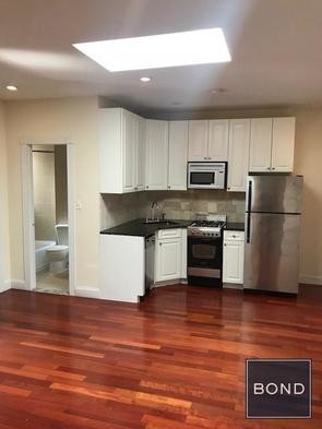 Foto principal - 250 E 73rd St