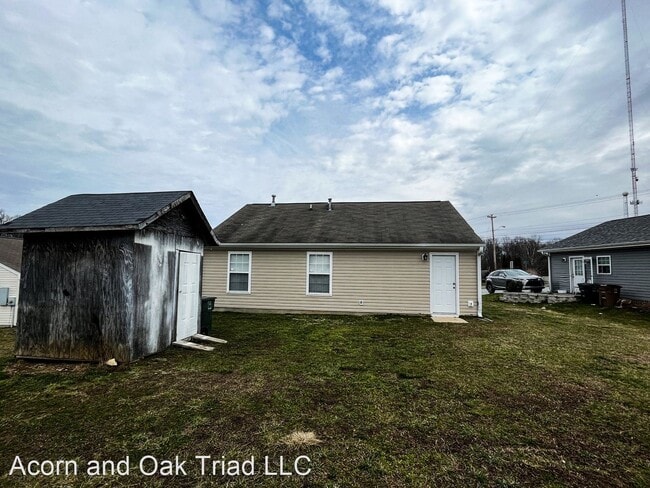 Building Photo - 3 br, 2 bath House - 1702 Sunrise Valley D...