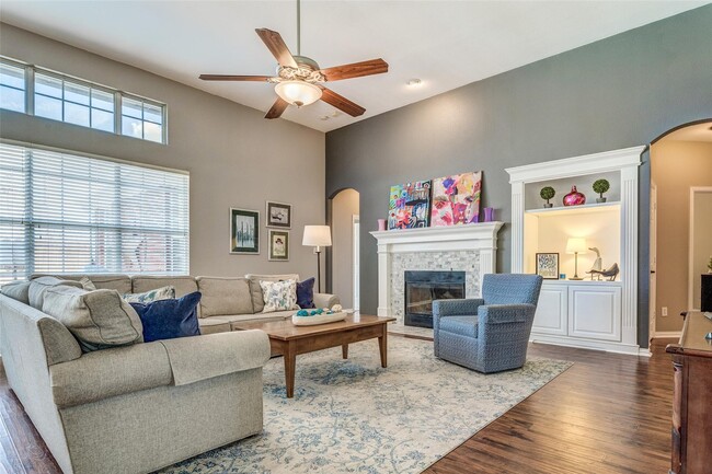 Main living room - 3416 Beckingham Ct