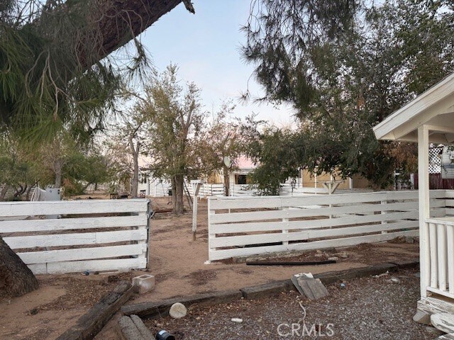 Foto del edificio - 16100 Navajo Rd