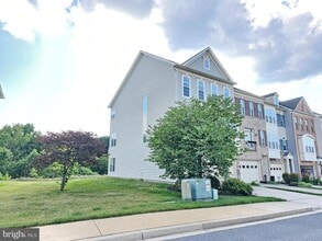 Building Photo - 9609 Bothwell Ln