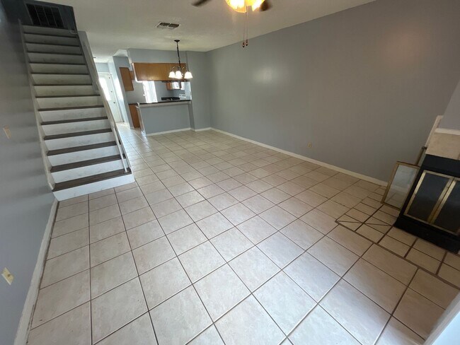 Foto del edificio - For Rent-2-bedroom, 2.5-bathroom located in the vibrant community of Tampa