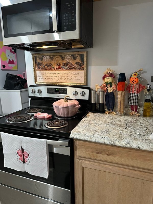 Photo - 33-35 Essex Ct (Lynn, MA)