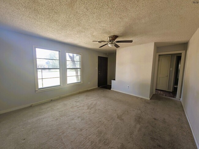 Foto del edificio - 2943 Elliott St
