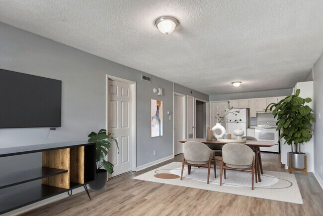 Foto del edificio - Affordable Newly Renovated Apartments in Decatur
