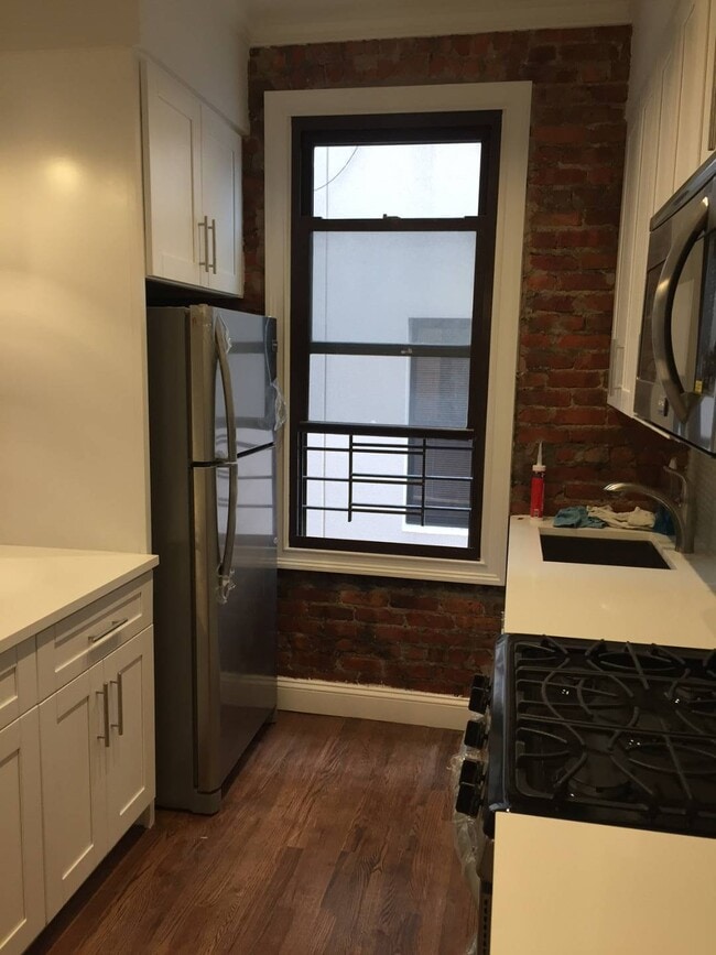 Building Photo - 41 08 Queens Blvd