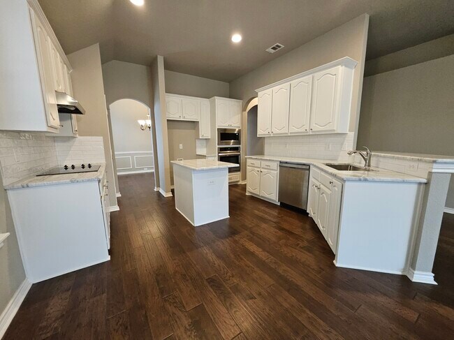 Foto del edificio - 11612 Wild Pear Ln