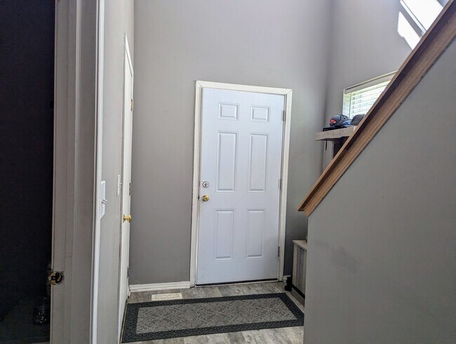 Foto del edificio - 2502 Oak Tree Ln