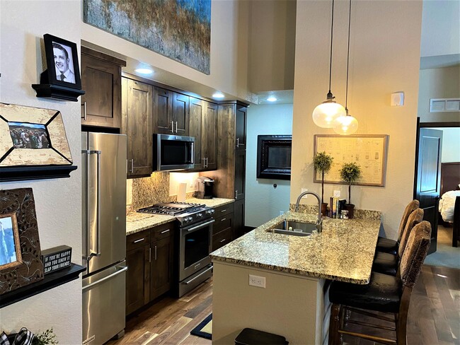 Building Photo - 1291 Sugarbush Dr
