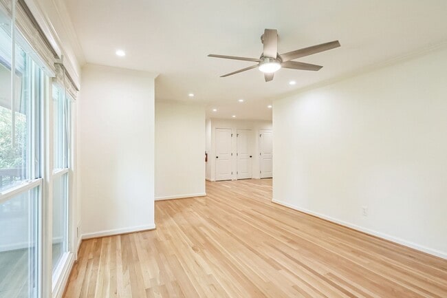 Building Photo - Charming 3BR House in Smyrna