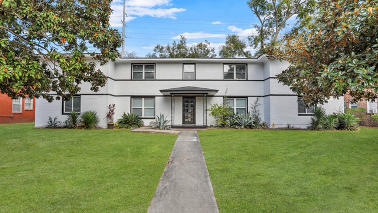 Foto principal - Beautifully renovated 2bed 1bath