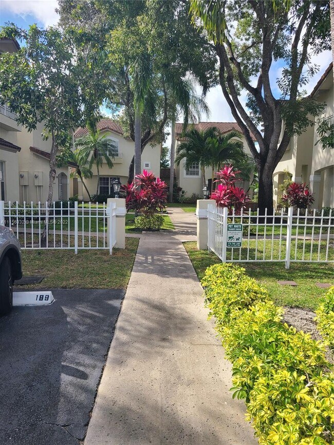 Foto del edificio - 412 NW 108th Terrace