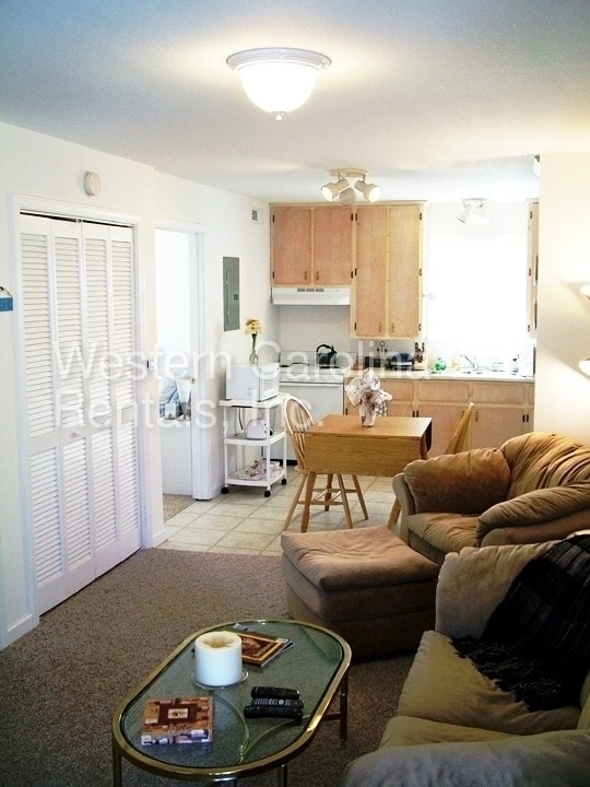 Building Photo - 121 Citadel Dr
