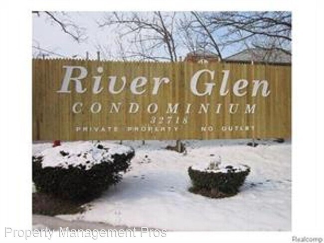 Foto del edificio - 32718 Grand River Ave
