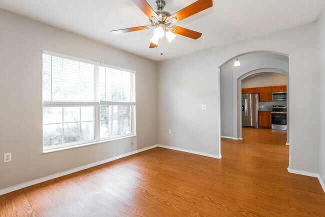 Foto del edificio - 1710 James Pointe Dr